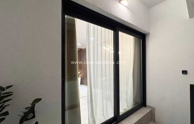 Wiederverkauf - Wohnung - Torrevieja - Playa de los Locos