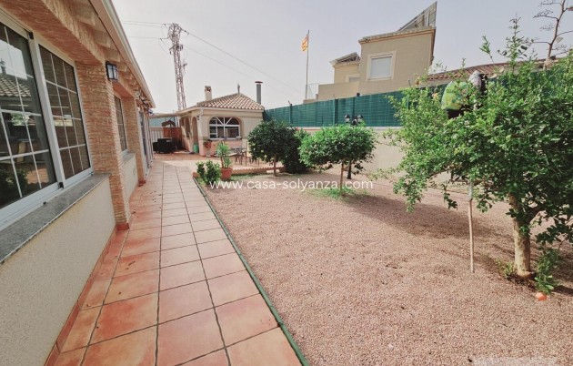 Resale - Villa - Torrevieja - La Siesta