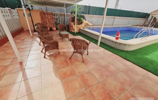 Resale - Villa - Torrevieja - La Siesta