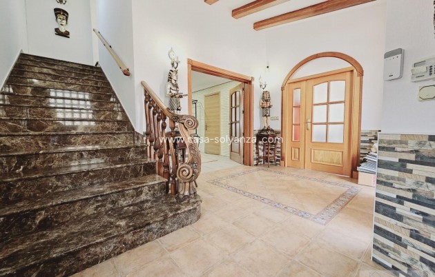 Resale - Villa - Torrevieja - La Siesta