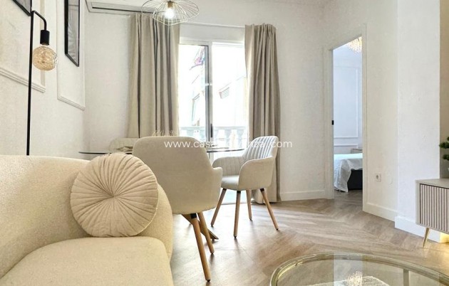 Resale - Apartment / flat - Torrevieja - Center