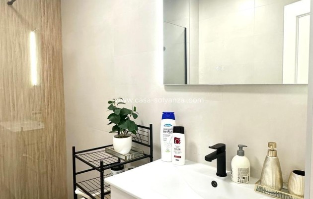 Resale - Apartment / flat - Torrevieja - Center