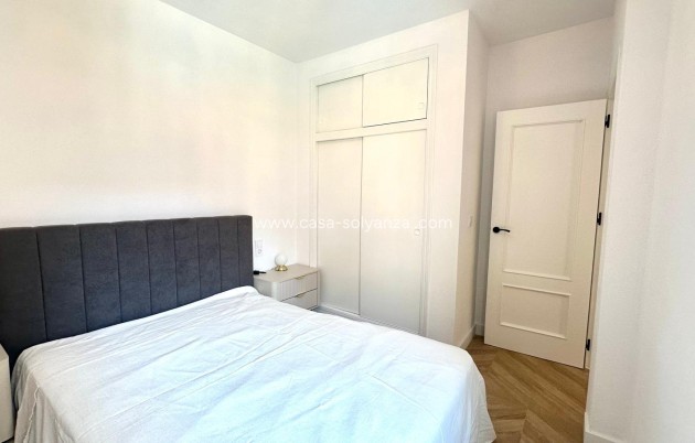 Resale - Apartment / flat - Torrevieja - Center