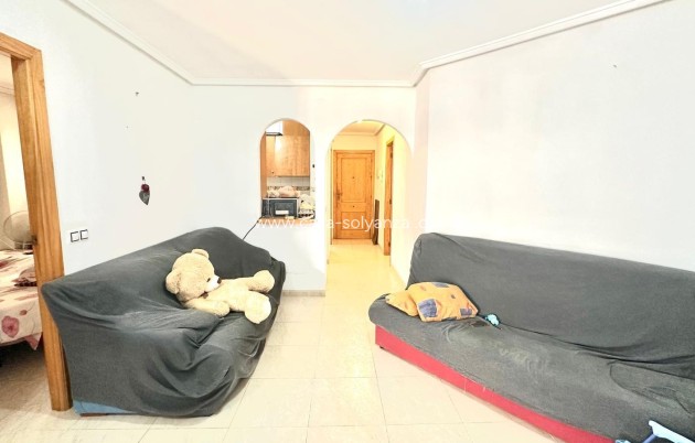 Herverkoop - Appartement / flat - Torrevieja - Estacion Autobuses