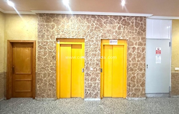 Herverkoop - Appartement / flat - Torrevieja - Estacion Autobuses