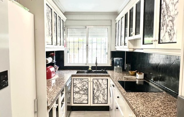 Resale - Villa - Orihuela Costa - La Regia