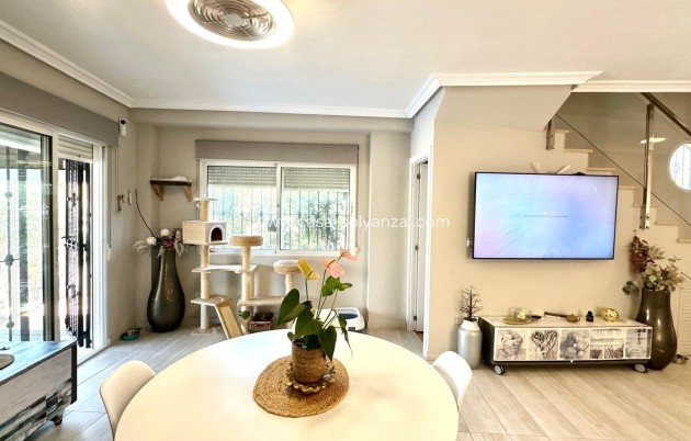 Resale - Villa - Orihuela Costa - La Regia