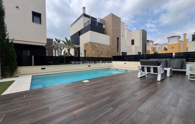 Resale - Villa - Orihuela Costa - Lomas de Cabo Roig