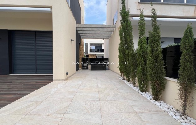 Resale - Villa - Orihuela Costa - Lomas de Cabo Roig