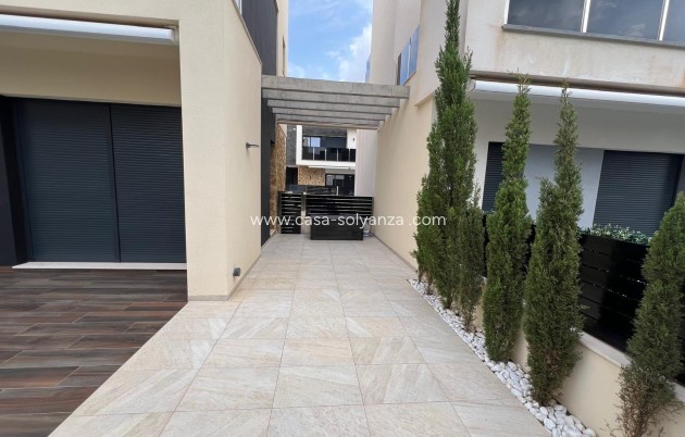 Resale - Villa - Orihuela Costa - Lomas de Cabo Roig