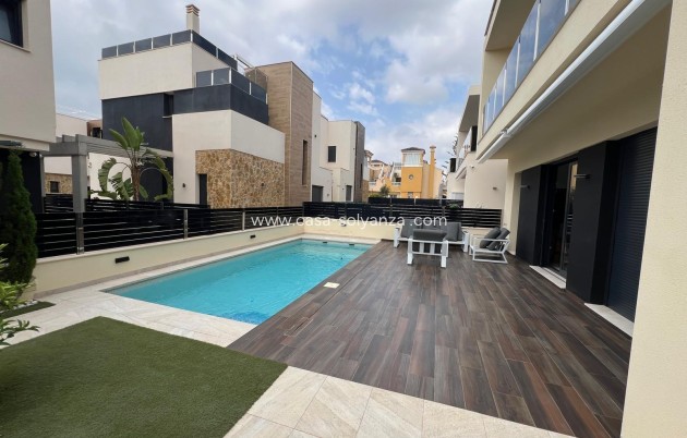 Resale - Villa - Orihuela Costa - Lomas de Cabo Roig