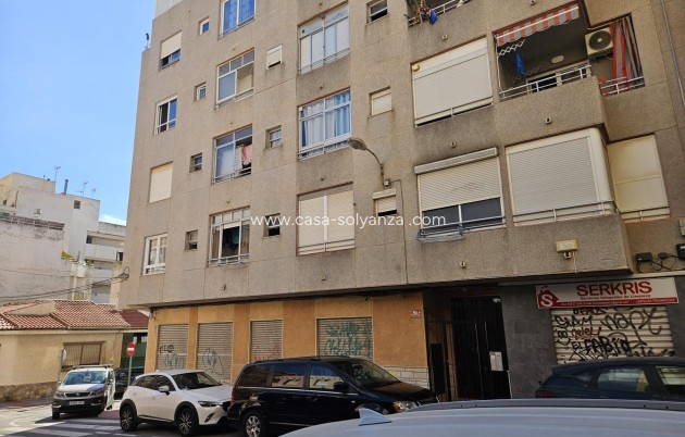 Wiederverkauf - Wohnung - Torrevieja - Center