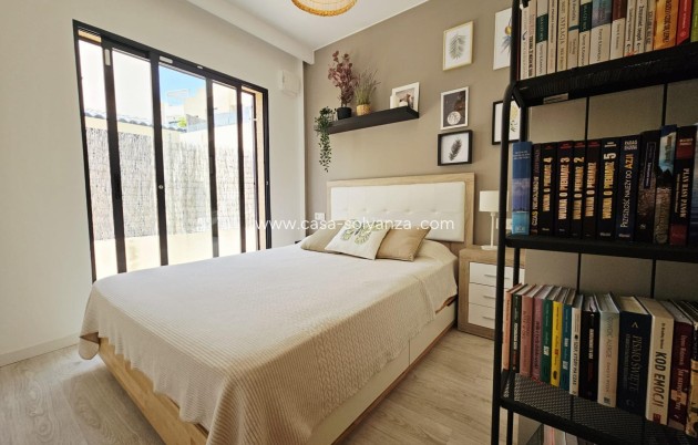 Resale - Villa - Orihuela Costa - La Regia