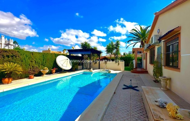 Resale - Villa - Cabo Roig - Costa Blanca