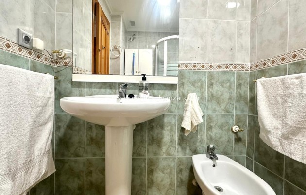 Revente - Appartement - Torrevieja - Acequion