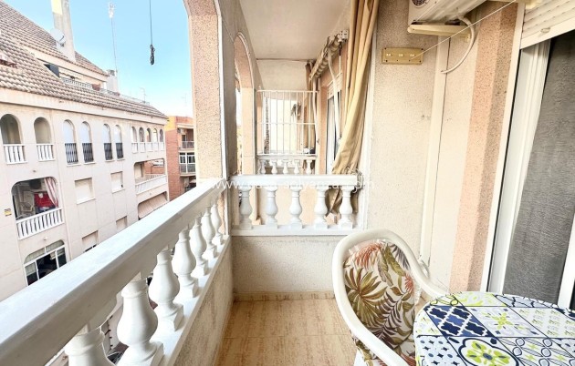 Revente - Appartement - Torrevieja - Acequion