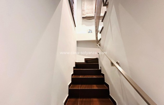 Resale - Apartment / flat - Torrevieja - Estacion Autobuses