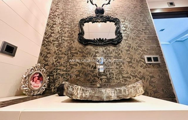 Resale - Apartment / flat - Torrevieja - Estacion Autobuses