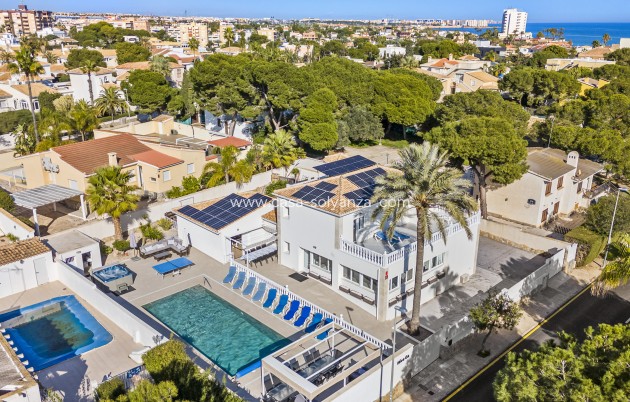 Revente - Villa - Orihuela Costa - La Zenia