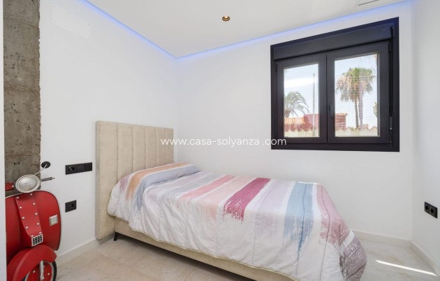 Resale - Villa - Torrevieja - Costa Blanca