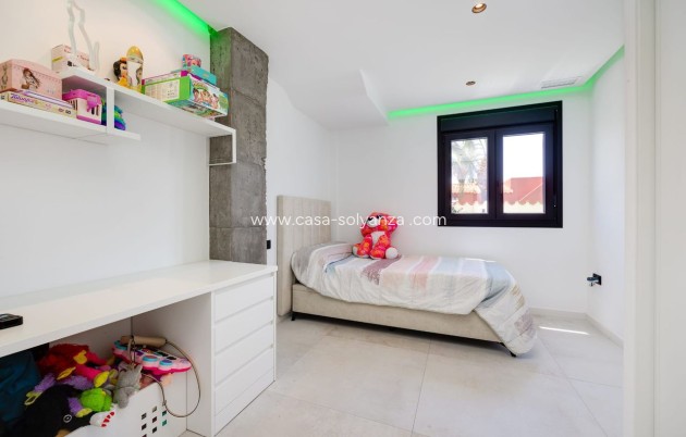 Resale - Villa - Torrevieja - Costa Blanca