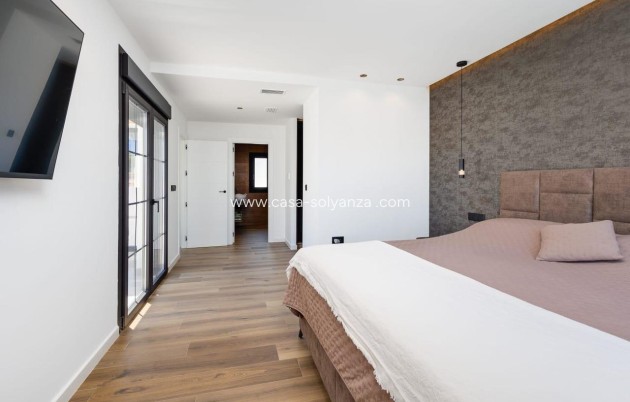 Resale - Villa - Torrevieja - Costa Blanca