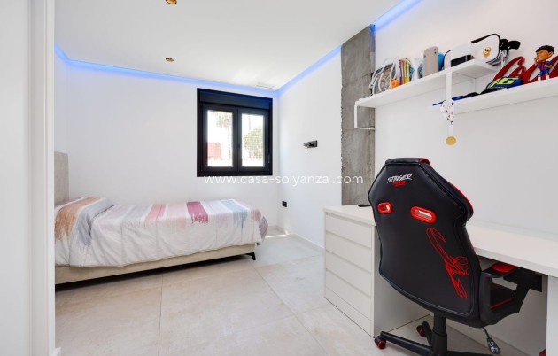 Resale - Villa - Torrevieja - Costa Blanca