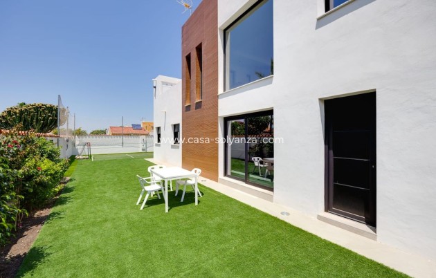 Resale - Villa - Torrevieja - Costa Blanca