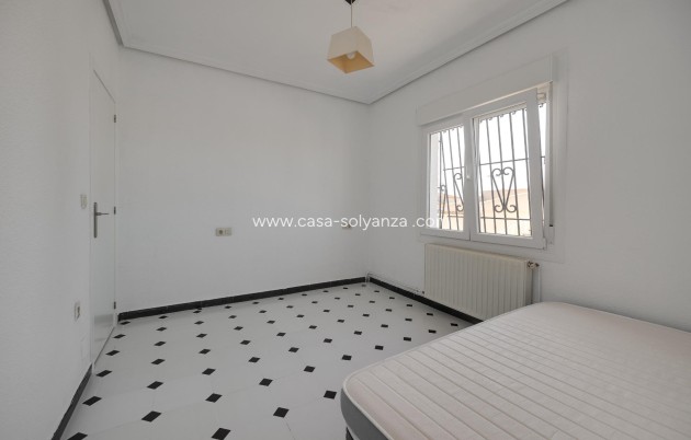 Herverkoop - Villa - Torrevieja - La Siesta