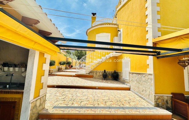 Resale - Villa - Orihuela - Urb. Montepinar