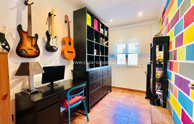 Resale - Villa - Orihuela - Urb. Montepinar