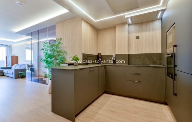 Herverkoop - Appartement / flat - Altea