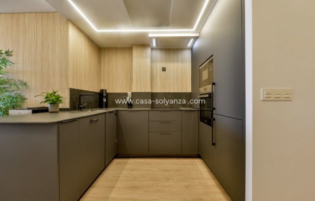 Herverkoop - Appartement / flat - Altea