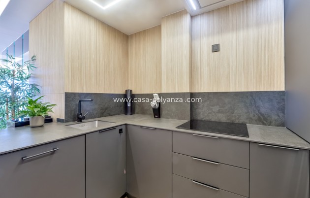 Herverkoop - Appartement / flat - Altea