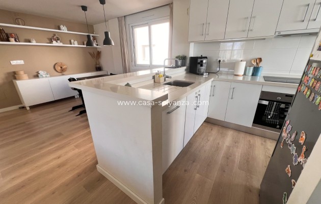 Wiederverkauf - Semi-Detached Villa - Torrevieja