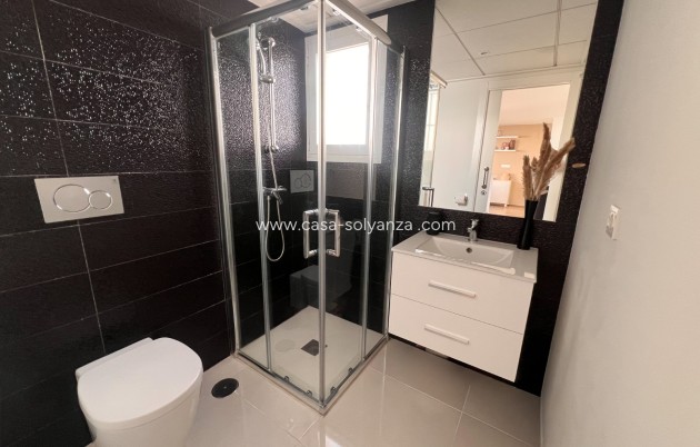 Wiederverkauf - Semi-Detached Villa - Torrevieja