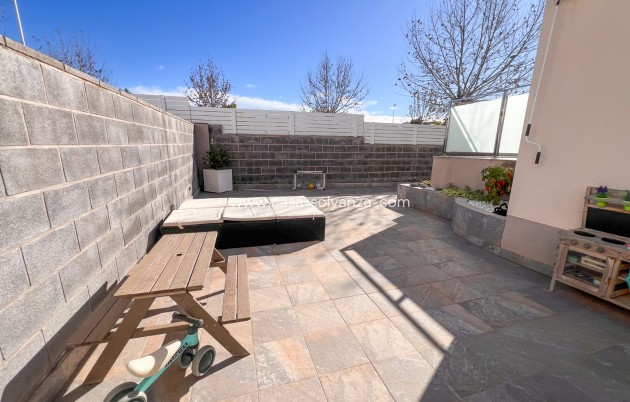 Wiederverkauf - Semi-Detached Villa - Torrevieja