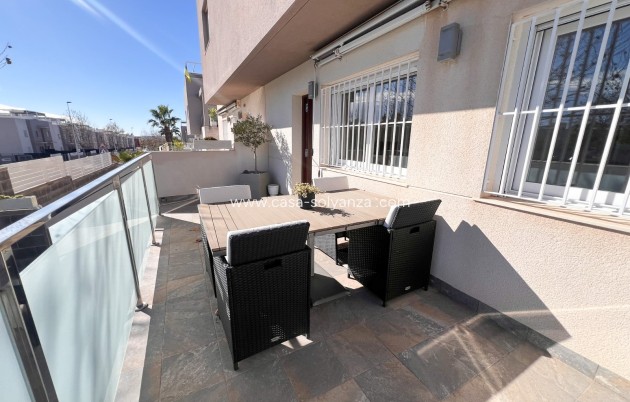 Wiederverkauf - Semi-Detached Villa - Torrevieja