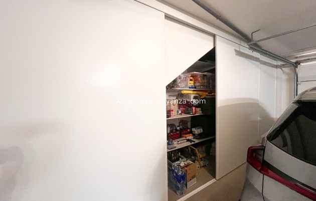 Wiederverkauf - Semi-Detached Villa - Torrevieja