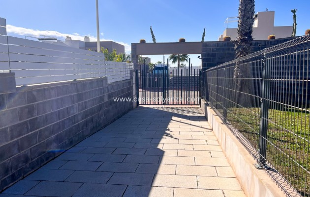 Wiederverkauf - Semi-Detached Villa - Torrevieja