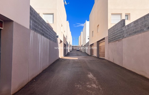 Wiederverkauf - Semi-Detached Villa - Torrevieja