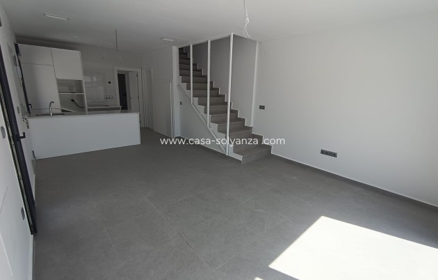 Wiederverkauf - Villa - Daya Nueva