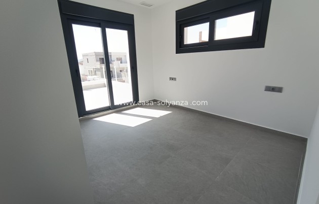 Wiederverkauf - Villa - Daya Nueva