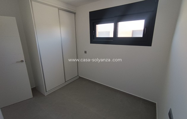 Wiederverkauf - Villa - Daya Nueva