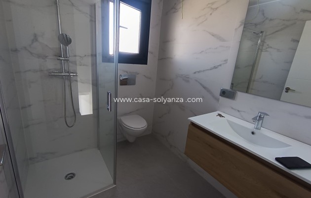 Wiederverkauf - Villa - Daya Nueva