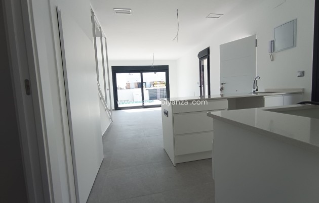 Wiederverkauf - Villa - Daya Nueva