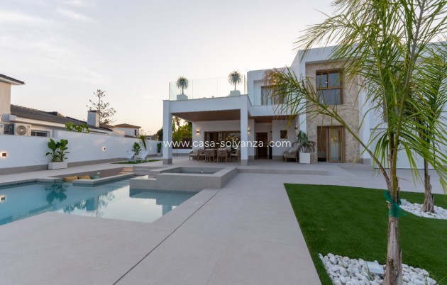 Resale - Villa - Orihuela - Dehesa de Campoamor