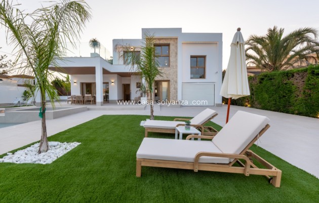 Resale - Villa - Orihuela - Dehesa de Campoamor