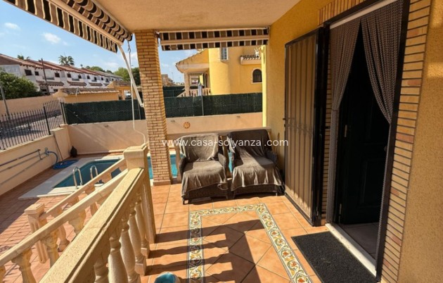 Resale - Villa - Orihuela - Villamartin