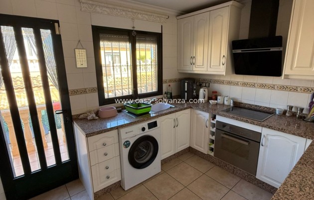 Resale - Villa - Orihuela - Villamartin